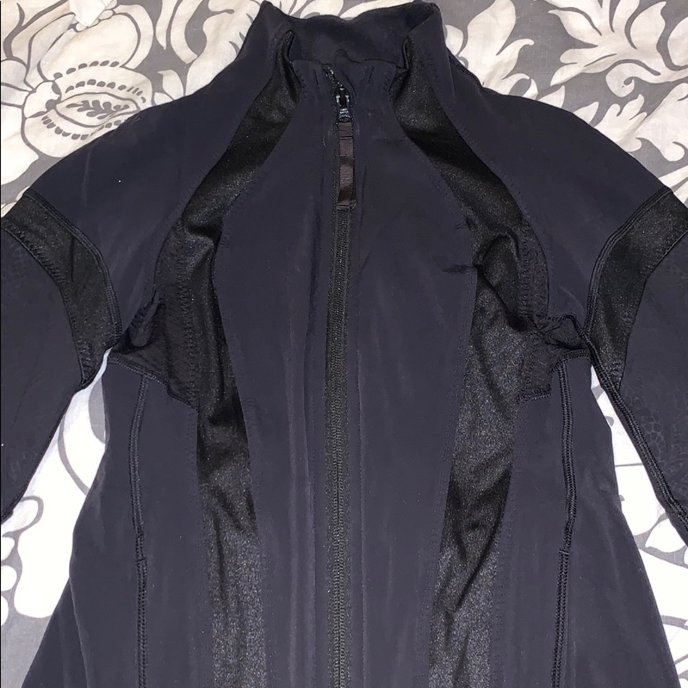 Ivivva girls zip up light jacket size 12